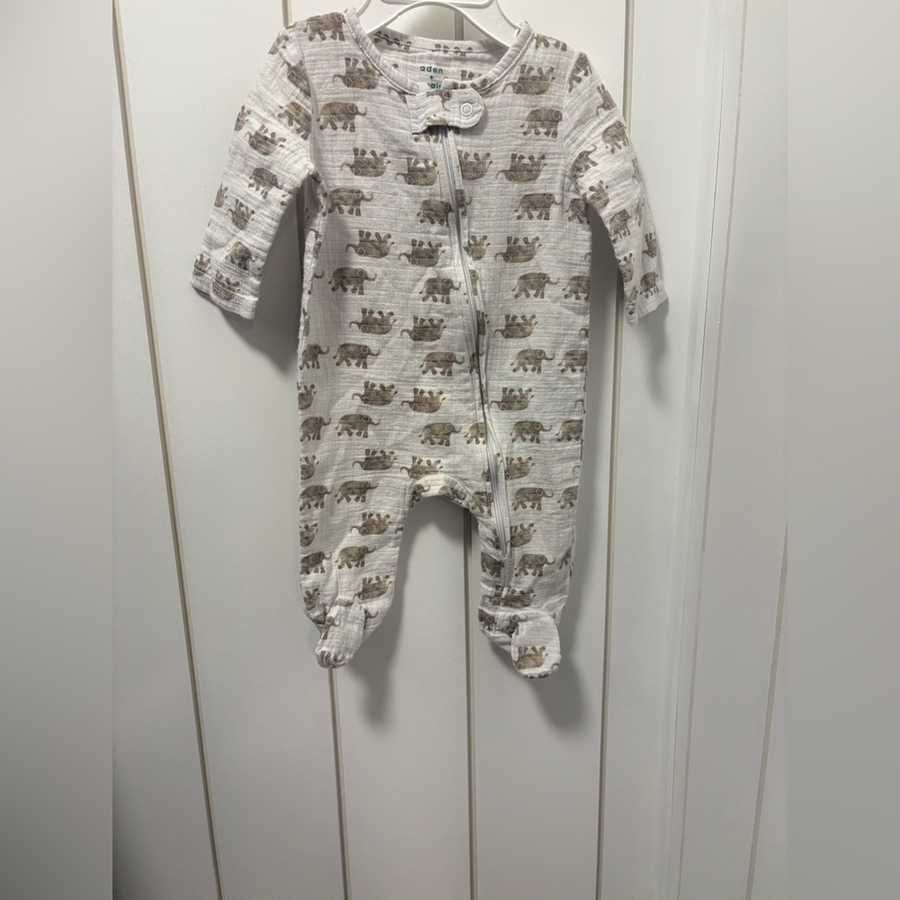 ⭐️5/$30 Aden + Anais Muslim Material Pyjama